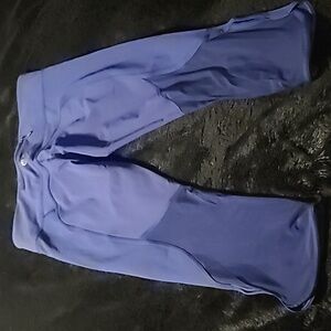 Lululemon Periwinkle Drawcord Waist Crop euc navy Sz 10
